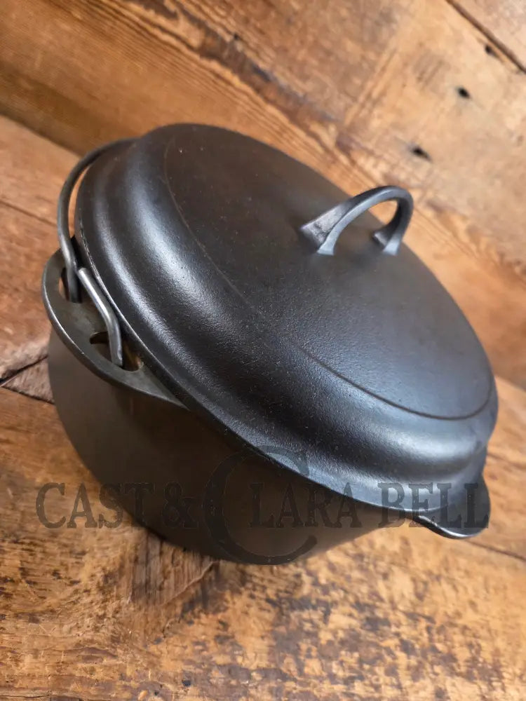 Daily workhorse! 1940’s Griswold #8 Tite-Top Dutch Oven Large Block Logo 1278 C and EZ Clean Lid Dutch Ovens Trivets &