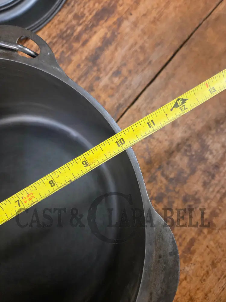 Daily workhorse! 1940’s Griswold #8 Tite-Top Dutch Oven Large Block Logo 1278 C and EZ Clean Lid Dutch Ovens Trivets &