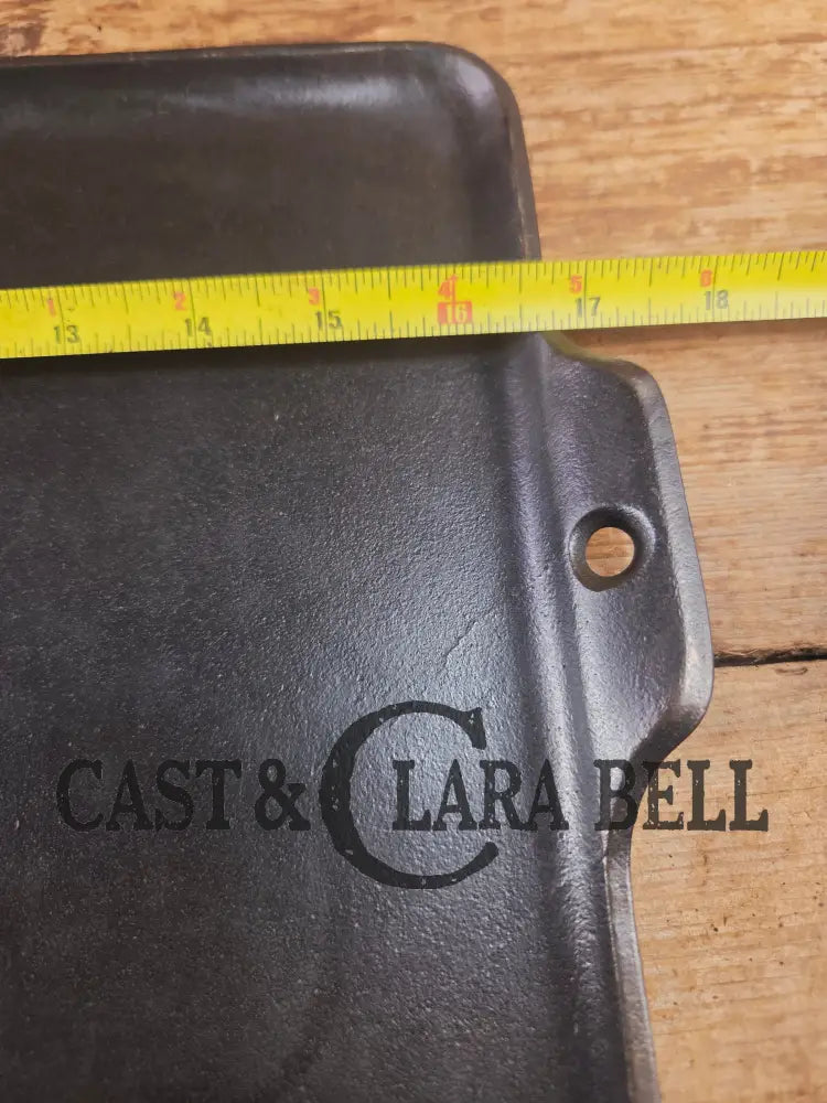 Don’t Miss This if you LOVE Griswold cast iron. THE hard to find Griswold ’Cookie Sheet’ Grill Pan. P/n 1103 MINT