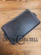 Don’t Miss This if you LOVE Griswold cast iron. THE hard to find Griswold ’Cookie Sheet’ Grill Pan. P/n 1108 Griddle