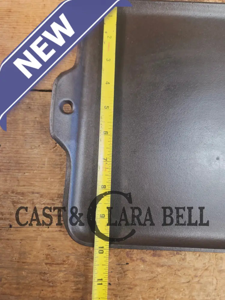 Don’t Miss This if you LOVE Griswold cast iron. THE hard to find Griswold ’Cookie Sheet’ Grill Pan. P/n 1108 Griddle