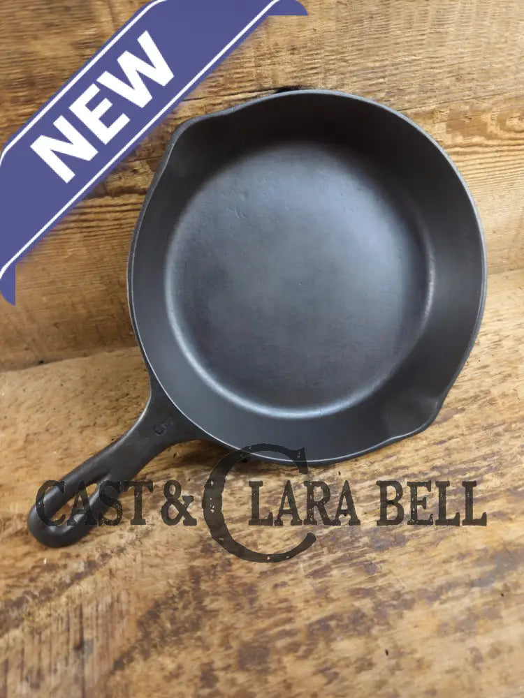 Dont miss this one! Lovely early 1900’s Martin Stove and Range #5 cast iron skillet. Great southern masterpiece! Skillet
