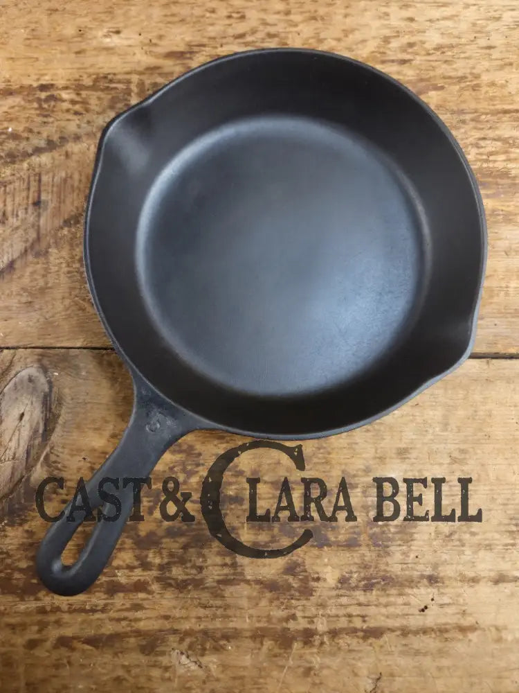 Dont miss this one! Lovely early 1900’s Martin Stove and Range #5 cast iron skillet. Great southern masterpiece! (Copy)