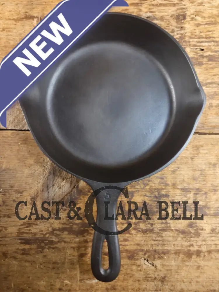 Dont miss this one! Lovely early 1900’s Martin Stove and Range #5 cast iron skillet. Great southern masterpiece! Skillet