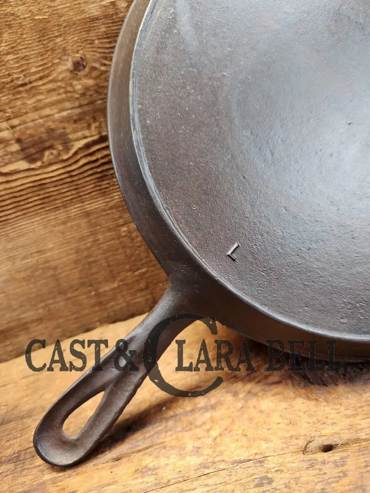 Early 1900’S #8 Lodge Round Cast Iron Griddle. Great For Nachos And Grilled Cheese! Griddle