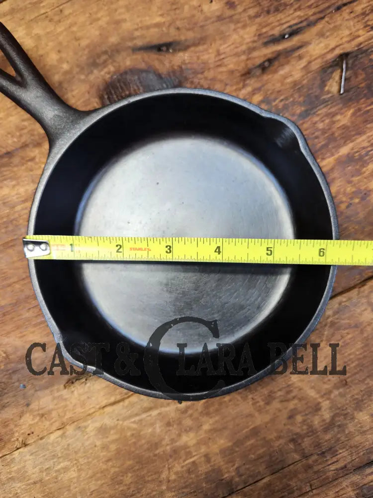 Early 1900’S Lodge #3 Cast Iron Egg Skillet With 3 Notch Heat Ring