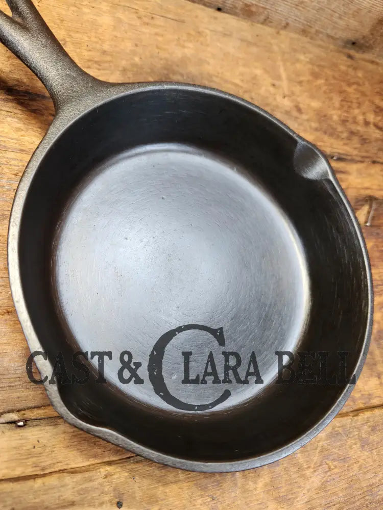 Early 1900’S Lodge #3 Cast Iron Egg Skillet With 3 Notch Heat Ring