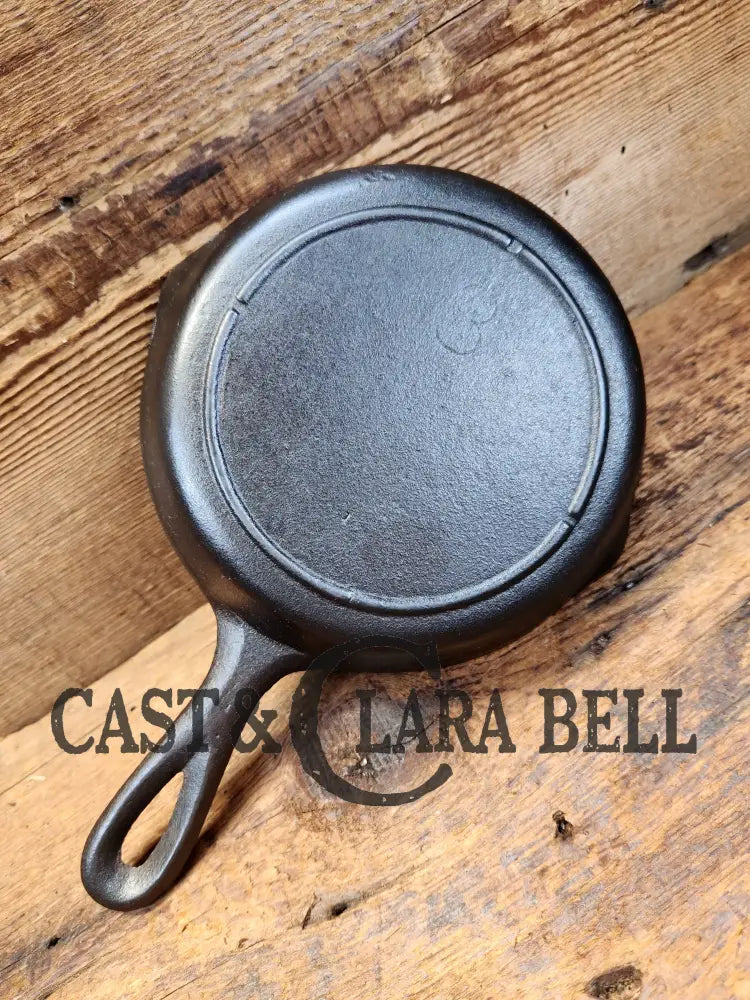 Early 1900’S Lodge #3 Cast Iron Egg Skillet With 3 Notch Heat Ring