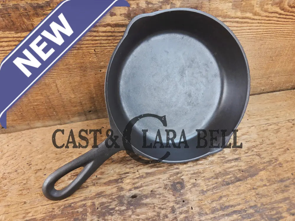 Early 1900’s Lodge #3 (Monday Morning) Cast Iron Egg Skillet Single Notch Raised Y Makers Mark. Awesome pan! Skillet