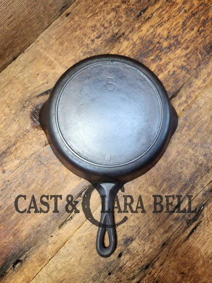 Early 1900’S Lodge #5 Cast Iron Skillet Single Notch Raised B Mark