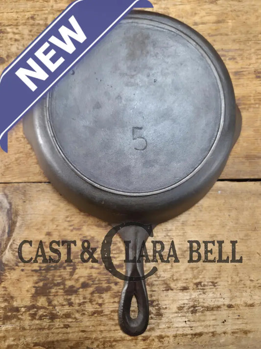 Early 1900’s Lodge #5 Cast Iron Skillet with No notches! Tougher one to find handles amazingly light. SC24 Skillet