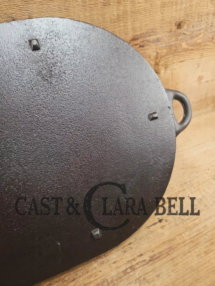 Early 1900’s (Lodge?) #7 cast iron long pan with foot nubs. Perfect for two people or quick meals. VERY cool griddle to