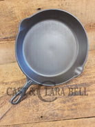 Early 1900’s Lodge #8 Skillet with Arc Logo. Phil’s favorite series! - Skillet