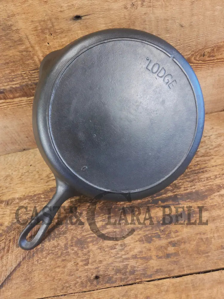 Early 1900’s Lodge #8 Skillet with Arc Logo. Phil’s favorite series! - Skillet