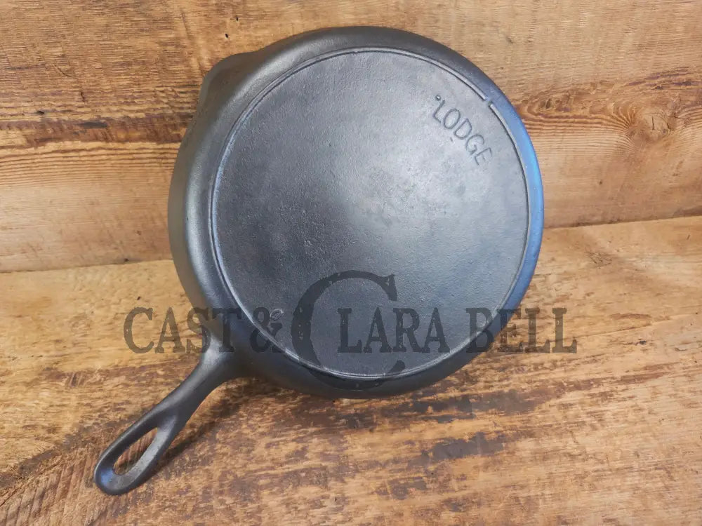 Early 1900’s Lodge #8 Skillet with Arc Logo. Phil’s favorite series! - Skillet