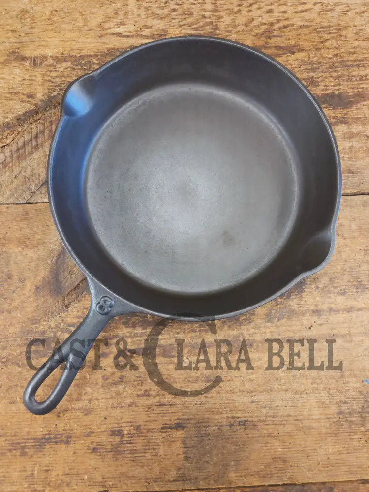 Early 1900’s Lodge #8 Skillet with Arc Logo. Phil’s favorite series! - Skillet