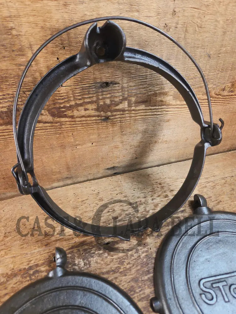 Early 1900’s Stover No. 8 Waffle Iron with Low Base. Gorgeous design and balanced well. Ready to make crispy waffles