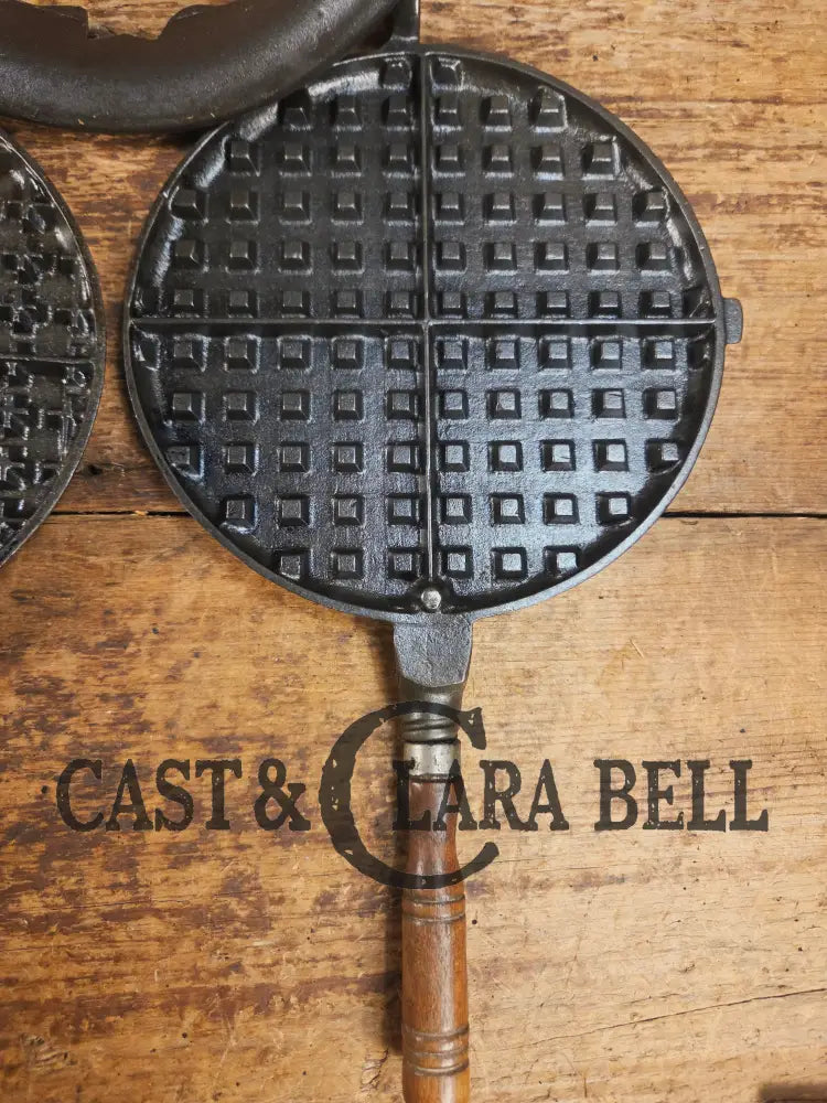 Early 1900’s Stover No. 8 Waffle Iron with Low Base. Gorgeous design and balanced well. Ready to make crispy waffles