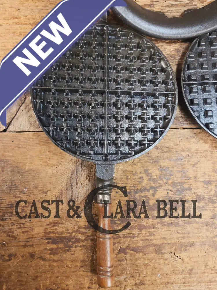 Early 1900’s Stover No. 8 Waffle Iron with Low Base. Gorgeous design and balanced well. Ready to make crispy waffles