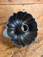 Early 1900’s Wagner ’B’ Bundt style pan. American history bakeware! - Bakeware
