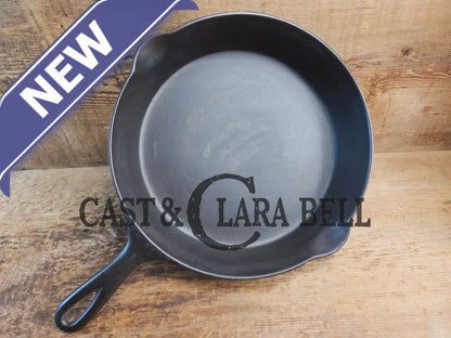 Early 1900’s Wagner made large ’Arc Logo’ #8 Cast Iron Skillet. Daily workhorse awesome for everyday cooking Skillet