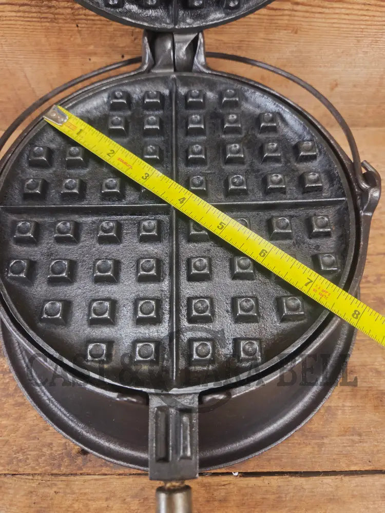 EARLY 1900’s Wagner MFG Co 1892 No. 8 Waffle Iron with Rare Tall Base! Original oak handles! - Waffle Iron