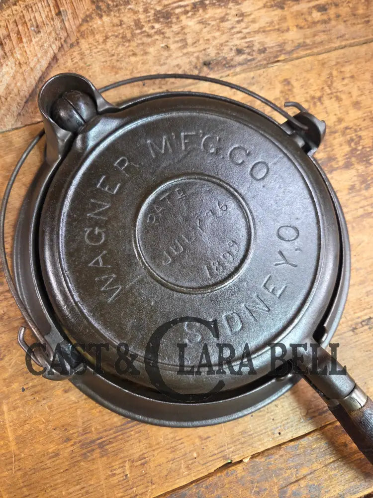 EARLY 1900’s Wagner MFG Co Patent 1899 No. 8 (8&9) Waffle Iron with Short Base! Just Gorgeous! Waffle Iron