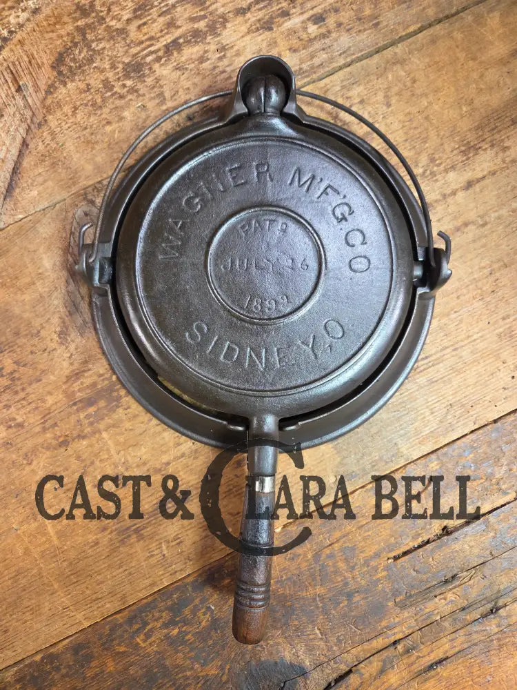 EARLY 1900’s Wagner MFG Co Patent 1899 No. 8 (8&9) Waffle Iron with Short Base! Just Gorgeous! Waffle Iron