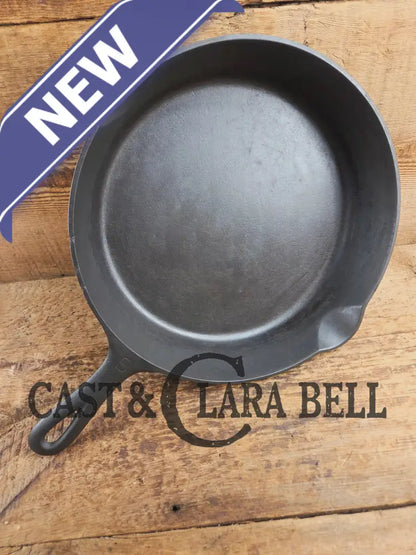 Early 1910’s Griswold #9 Cast Iron Skillet Large Block Slant Logo ’Erie,’ 710H Skillet