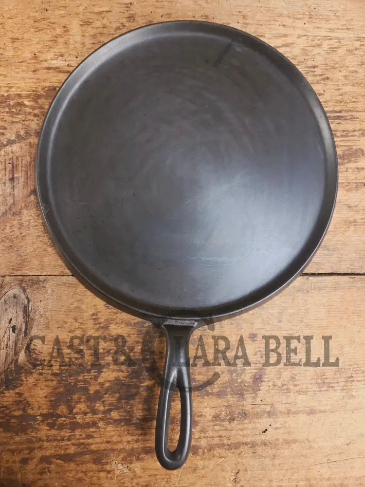 Early 1930’s Era Lodge #9 Round Griddle. Harder to find piece raised X and incised 9. Pancakes and Grilled Cheese!