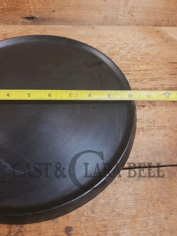Early 1930’s Era Lodge #9 Round Griddle. Harder to find piece raised X and incised 9. Pancakes and Grilled Cheese!