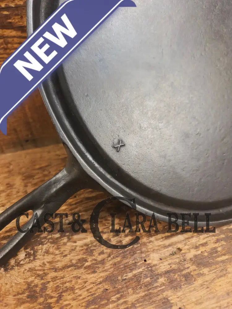 Early 1930’s Era Lodge #9 Round Griddle. Harder to find piece raised X and incised 9. Pancakes and Grilled Cheese!