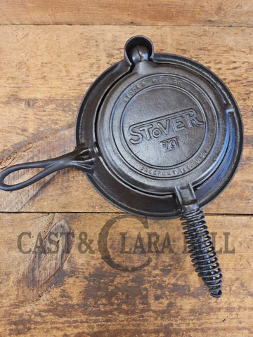 Early HTF 1900's Stover No. 7 Waffle Iron (Version 70) with Low Base. Gorgeous design and balanced well.  Ready to make crispy waffles