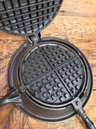 Early HTF 1900’s Stover No. 7 Waffle Iron with Low Base. Gorgeous design and balanced well. Ready to make crispy