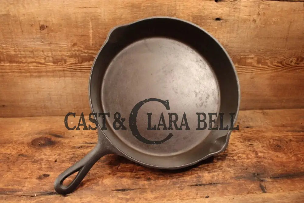 Early Lodge #9 Skillet With 3 Notch Heat Ring. Beautiful Every Day Skillet Perfect For Meats! Fully