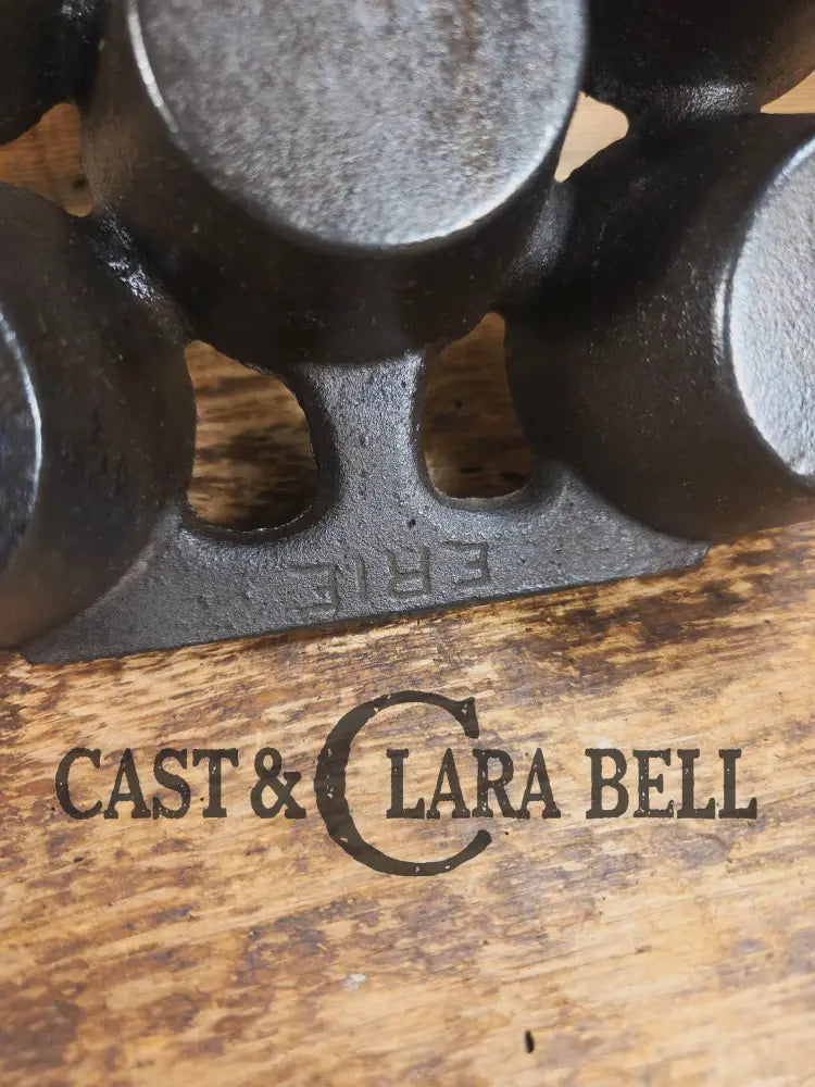 Early Series Erie #10 Popover Pan 11 cup. 948. Variation #4. Beautifully restored and ready to make muffins popovers