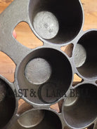 Early Series Erie #10 Popover Pan 11 cup. 948. Variation #4. Beautifully restored and ready to make muffins popovers