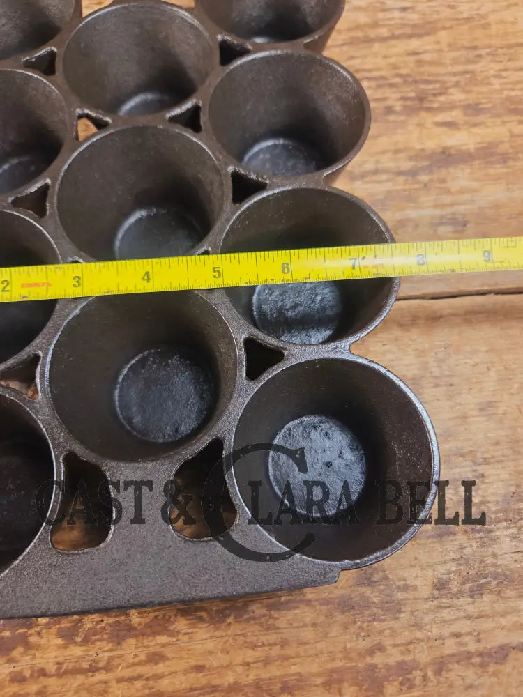 Early Series Erie #10 Popover Pan 11 cup. 948. Variation #4. Beautifully restored and ready to make muffins popovers