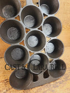 Early Series Erie #10 Popover Pan 11 cup. 948. Variation #4. Beautifully restored and ready to make muffins popovers