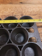 Early Series Erie #10 Popover Pan 11 cup. 948. Variation #4. Beautifully restored and ready to make muffins popovers