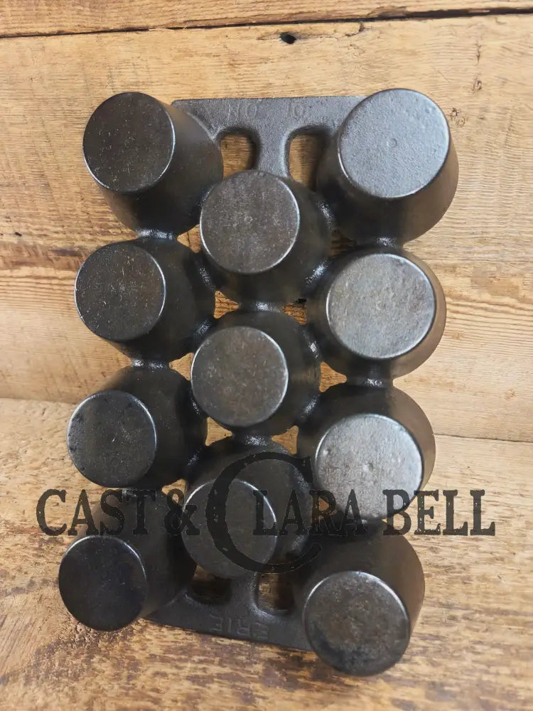 Early Series Erie #10 Popover Pan 11 cup. 948. Variation #4. Beautifully restored and ready to make muffins popovers