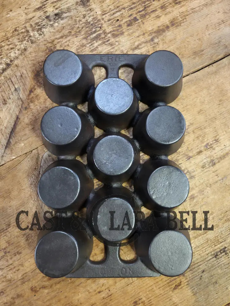 Early Series Erie #10 Popover Pan 11 cup. 948. Variation #4. Beautifully restored and ready to make muffins popovers