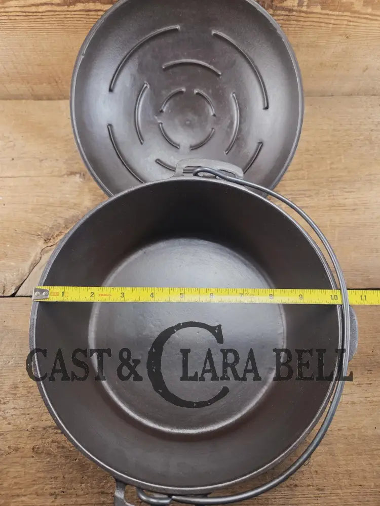 Early to Mid 1900’s Foster Stove Company (Ohio) #8 Cast Iron Dutch Oven. High Dome lid beautiful piece! Dutch Ovens