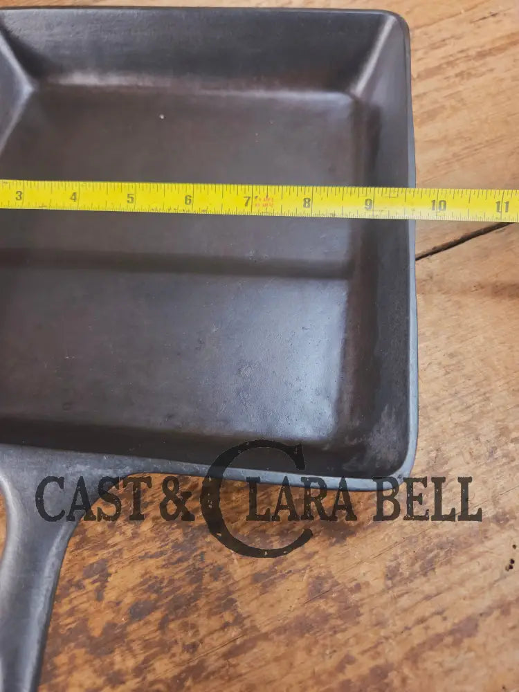 Early Wagner Square Skillet with Stylized Logo 1218 A. GREAT pan to have in the kitchen! Skillet