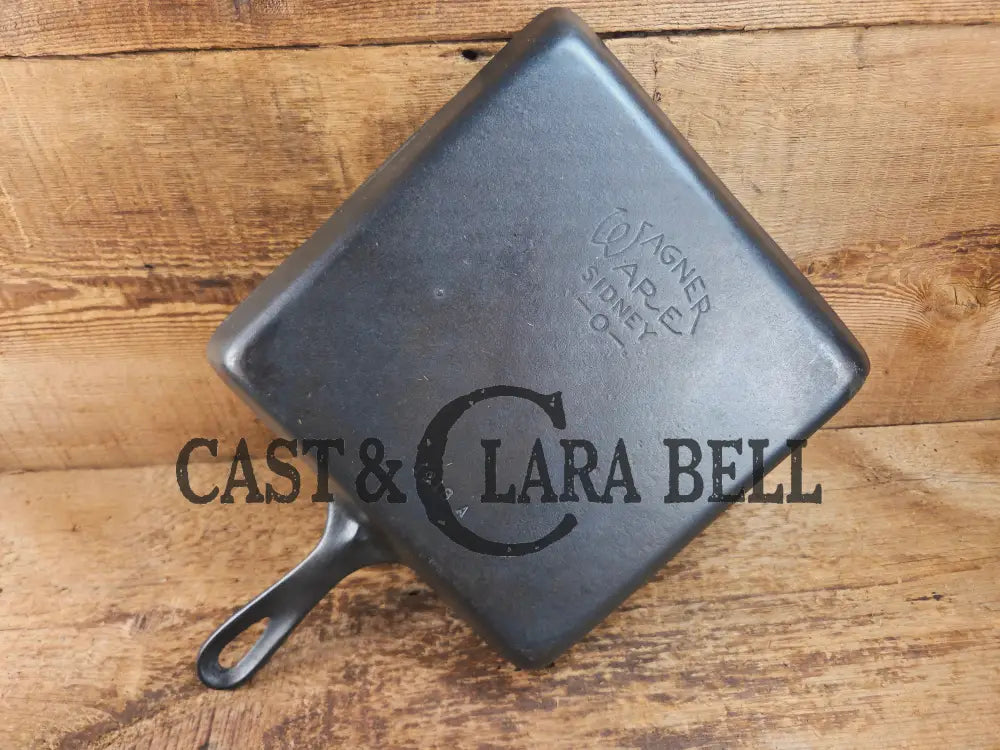 Early Wagner Square Skillet with Stylized Logo 1218 A. GREAT pan to have in the kitchen! Skillet