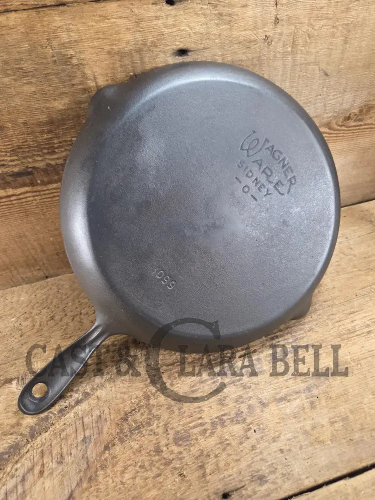Elegant and hard to source! 1920-30’s WagnerWare #9 Shallow Skillet 1099. Great gift idea! Restored and Ready to Use!