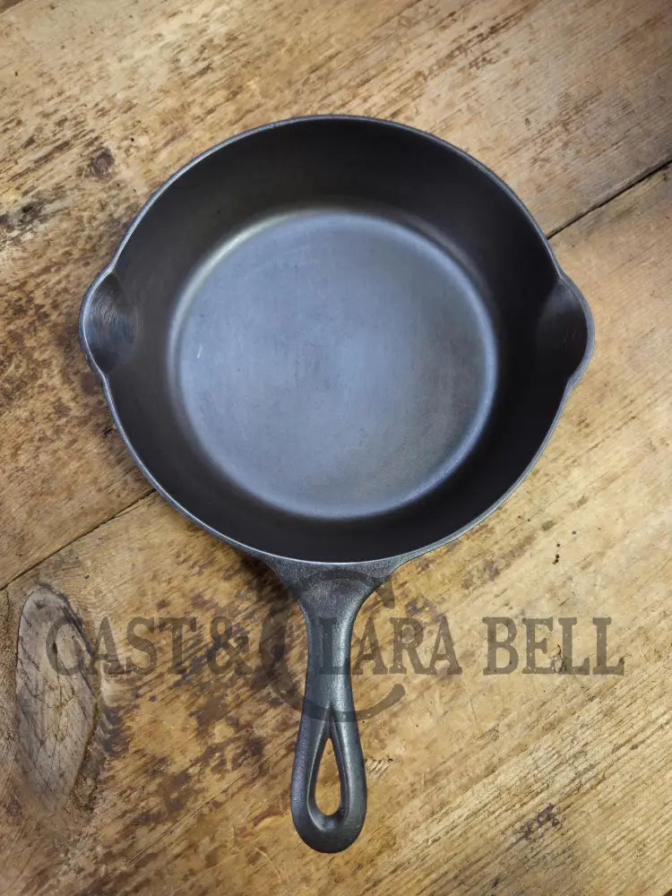 Elegant and hard working. You have to try one of these early 1900’s Lodge #5 Cast Iron Skillets Single Notch Raised 8