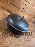 Elegant and Unknown ’Clara Bell’ style Raised 8 Chicken Fryer with Lid. Lodge style! This one hits home! Skillet