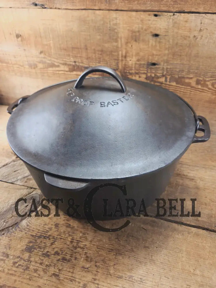 Enormous and almost Mint! 1900-30 #10 Wagner Drip Drop Roaster Dutch Oven w sawtooth style Lid. Dutch Ovens Trivets &