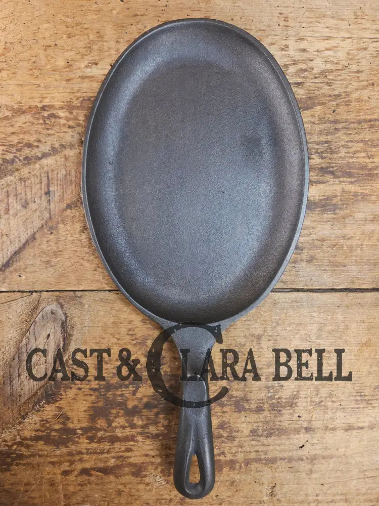 Fajitas anyone? Unique gift idea Wagner Ware Cast Iron Sizzle Server 1095 A Skillet